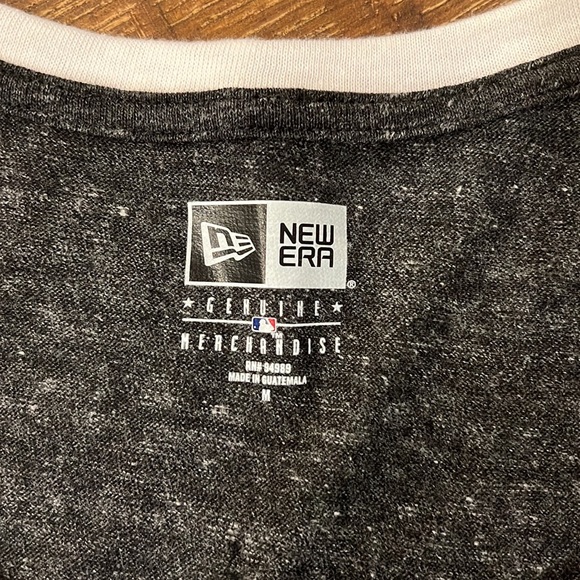 New Era 3/4 Sleeve T-shirt - Picture 2 of 3